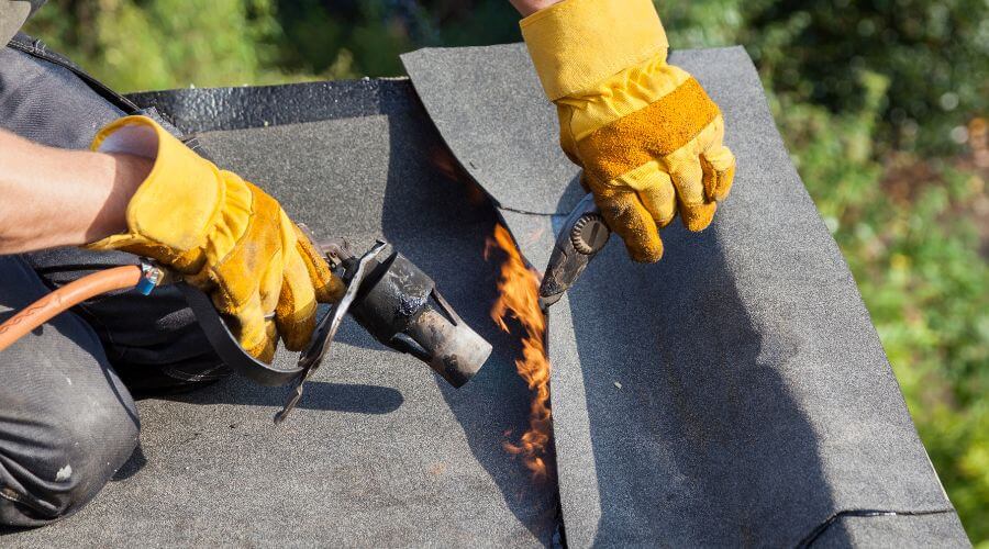 Professional gutter cleaning in Edgerton, WI